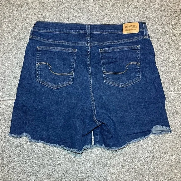 Levi’s Signature Heritage High Rise Denim Shorts Womens Size 35 Blue Raw Hem - Picture 7 of 7